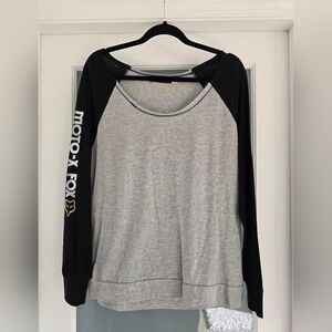 Fox Grey Body Black Raglan Sleeve Logo Longsleeve